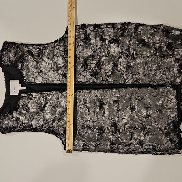 BCBGeneration Women's Vintage Retro Black and Metallic Gilet Vest Size Small - Picture 10 of 12